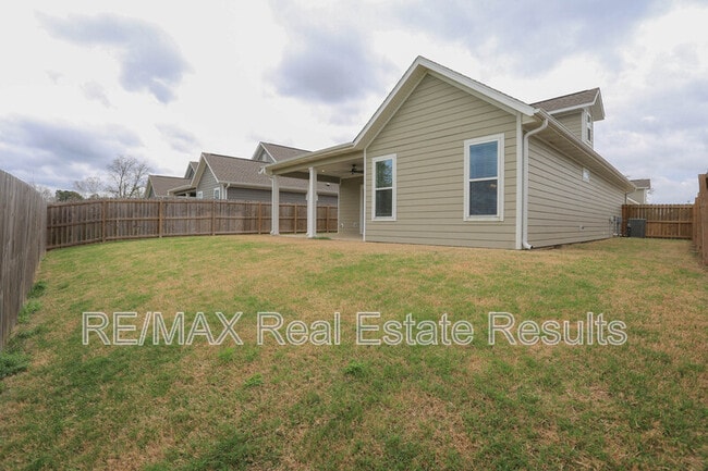 Building Photo - 1809 W Saddlebrook Ln