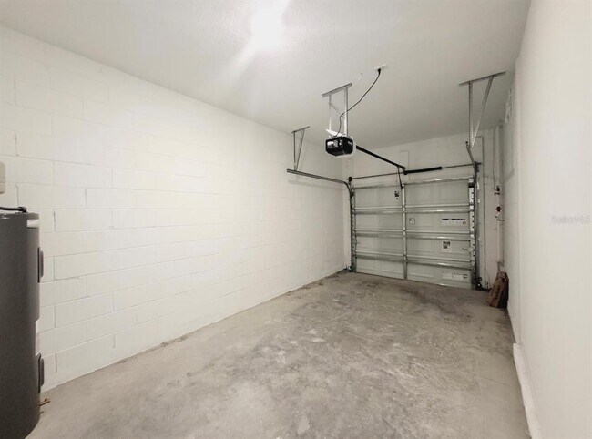 Building Photo - 1811 Roosevelt Pl