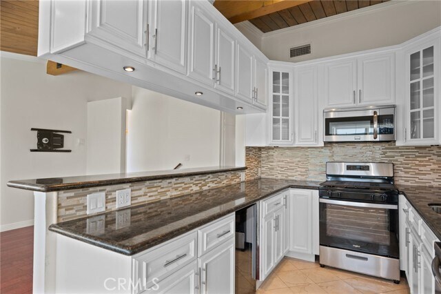 Building Photo - 648 Loma Dr
