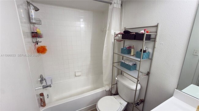 Building Photo - 7610 Westwood Dr