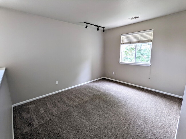 Building Photo - 3802 Glenarbor Ln