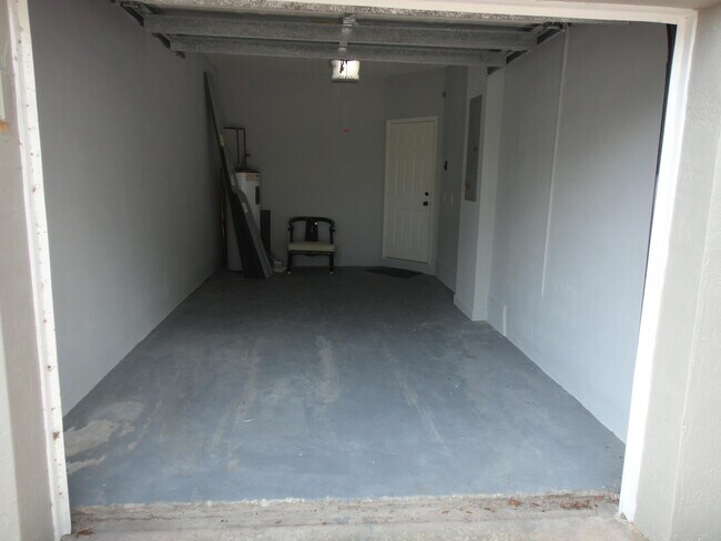 Building Photo - 2310 Shoma Ln