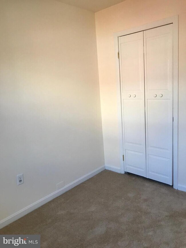 Building Photo - 4116 Ferrara Terrace