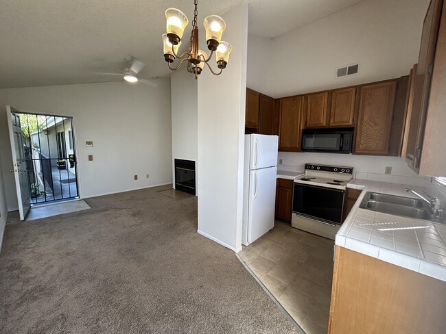 Building Photo - 4576 Hawley Blvd