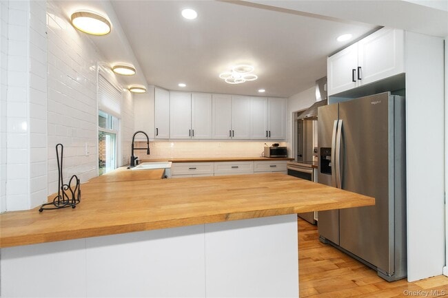 Building Photo - 5 Prospect St