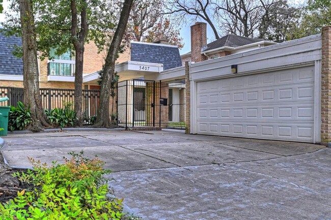 Primary Photo - 5407 John Dreaper Dr