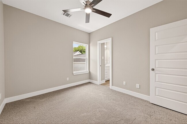 Building Photo - 3514 Runnels St