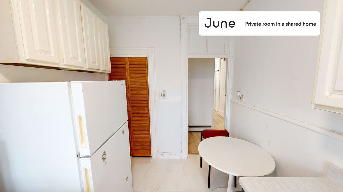 Building Photo - Room in Shared 4 bed/1 bath home in Allston