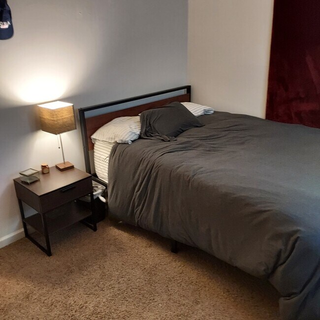 858 Highland Dr 858 Highland Dr Lawrence KS 66044 Apartment Finder