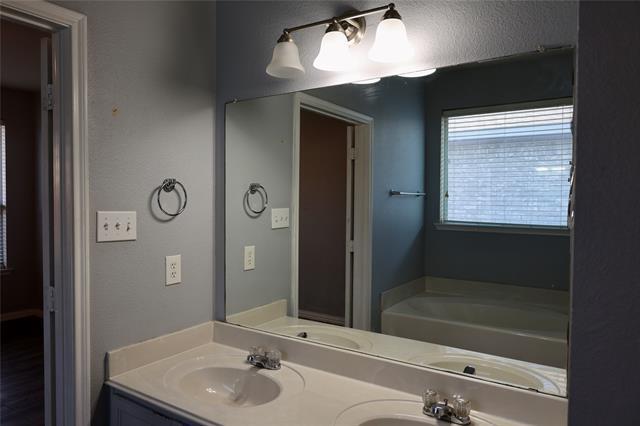 Building Photo - 6436 Waterhill Ln