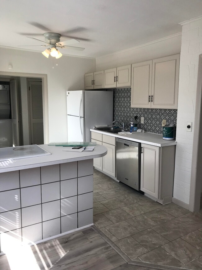 Building Photo - 45 Tiogue Ave