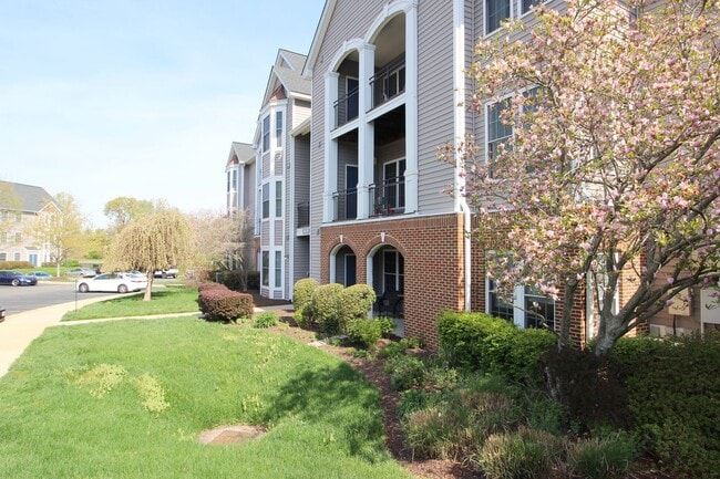 Building Photo - 2/2.5 Bath Condo in Sterling!