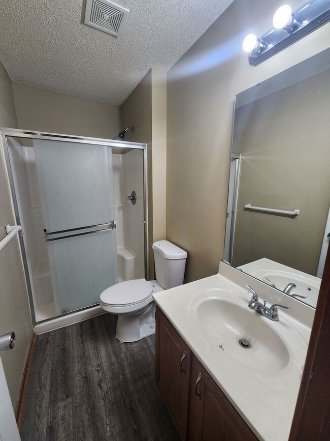 Building Photo - 3 Bedroom 2 Bath Duplex in Oak Grove