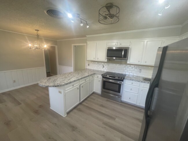 Building Photo - 219 Sterlington Dr