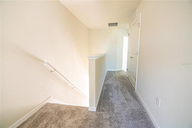 Building Photo - 4647 Green Palm Ln