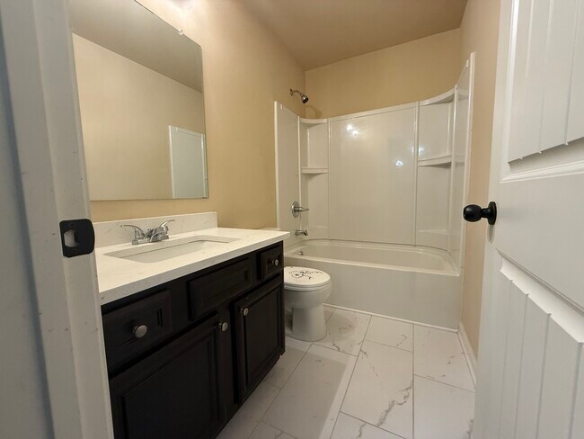 Building Photo - 2056 Tweed Dr