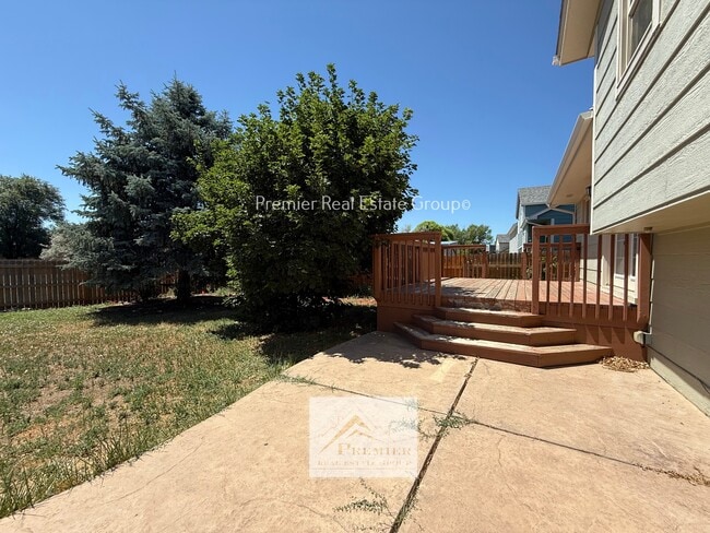 Building Photo - 854 Daffodil St