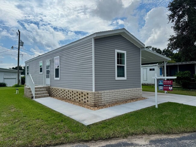 Building Photo - 956 N Colonial Cir