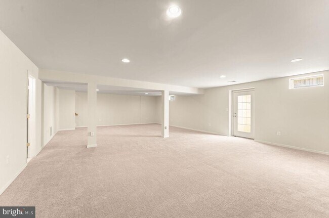 Building Photo - 8309 Double Eagle St