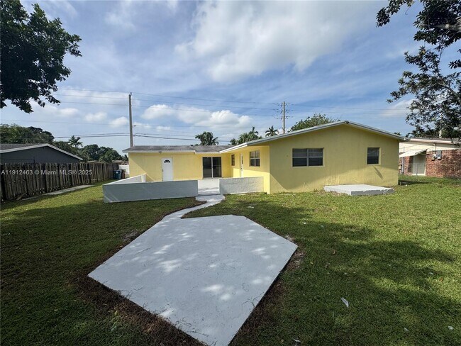 Building Photo - 1830 NW 61st Ave