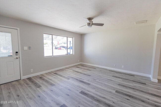 Building Photo - 1305 W Romo Jones St
