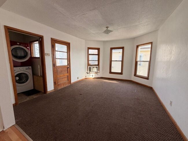 Building Photo - 2102 2nd Ave N