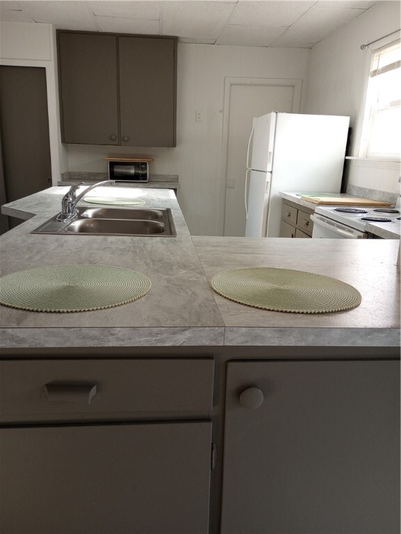 Building Photo - 602 Porter St