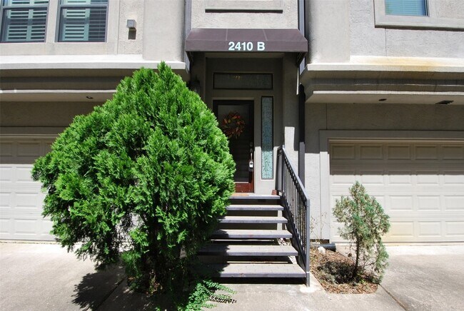 Building Photo - 2410 Dorrington St