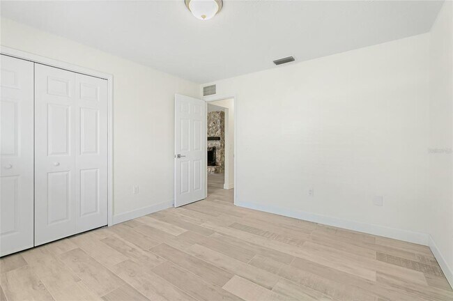 Building Photo - 2202 Cork Oak St W