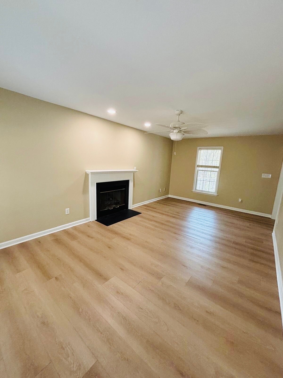 Building Photo - 112 Hudson Hills Rd