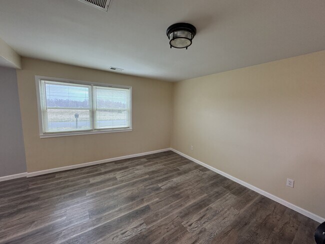 Building Photo - 501 Webb Ridge Rd