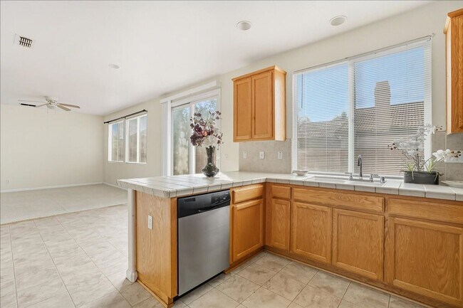 Building Photo - 9074 Piazza Ct