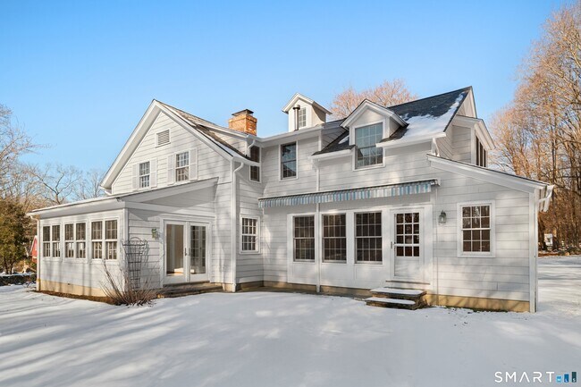 Building Photo - 111 Lyons Plain Rd