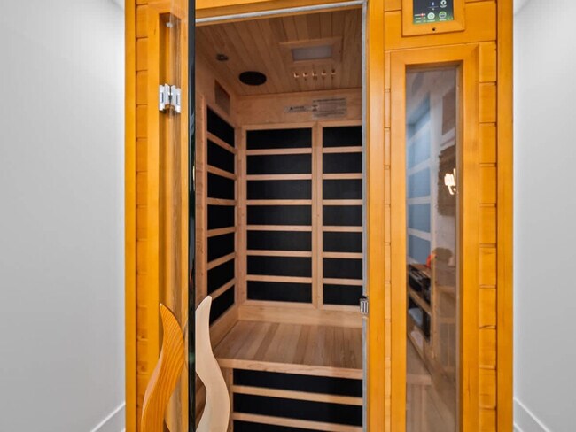 Building Photo - 4155 Ascot Ln