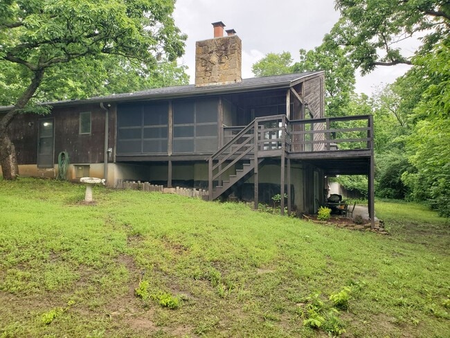 Building Photo - Secluded luxury cabin in woods with privat...
