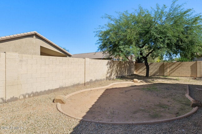 Building Photo - 6346 W Hess St