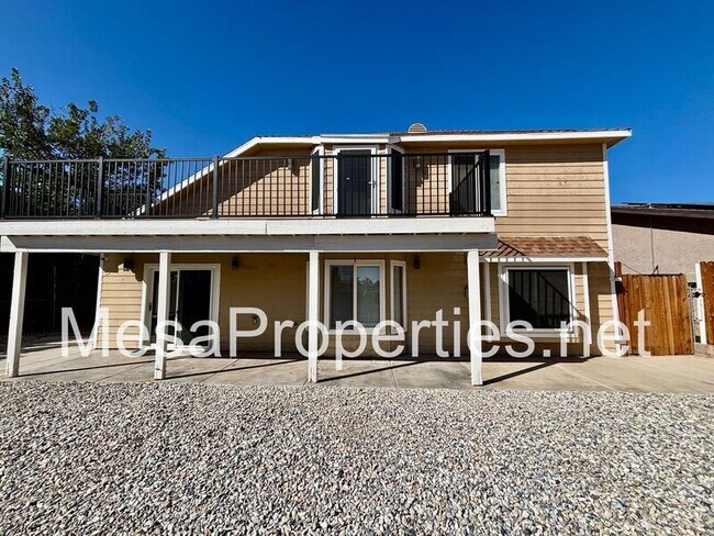 Building Photo - 13871 Oakmont Dr