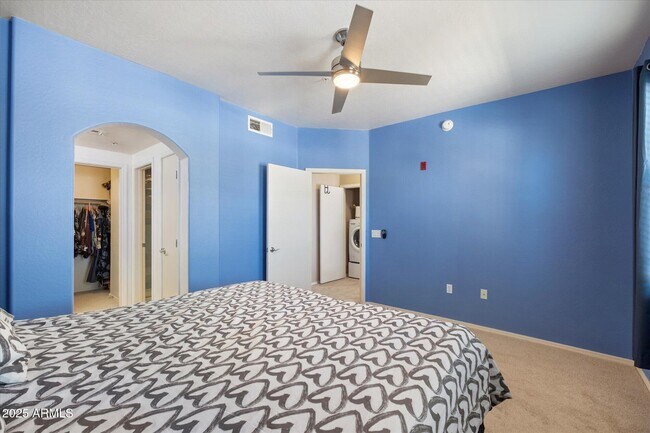 Building Photo - 3250 W Greenway Rd