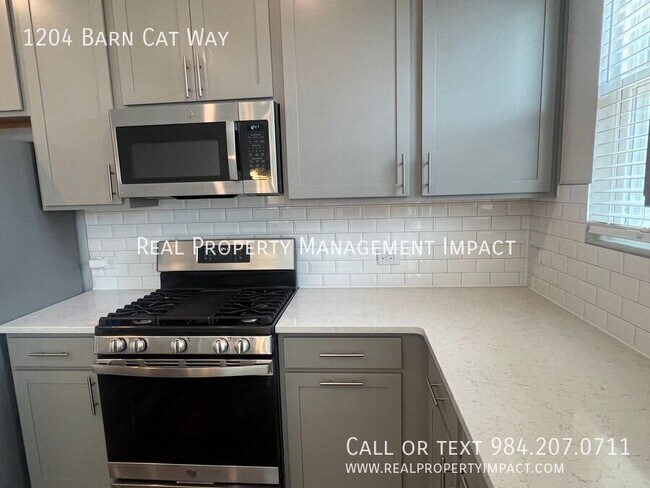 Building Photo - 1204 Barn Cat Way