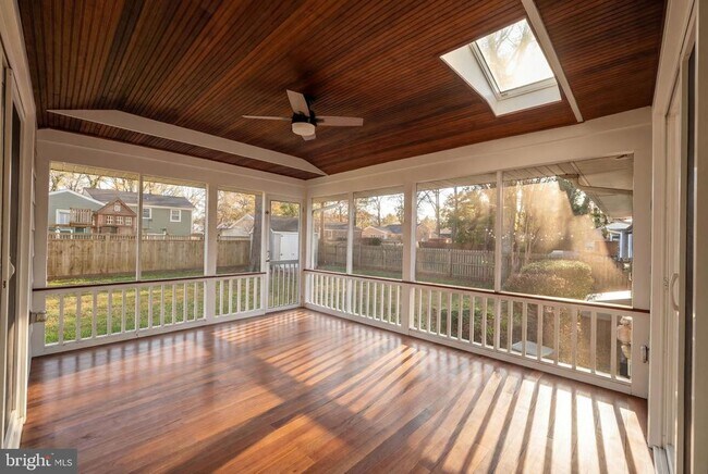 Building Photo - 808 Cottonwood Dr