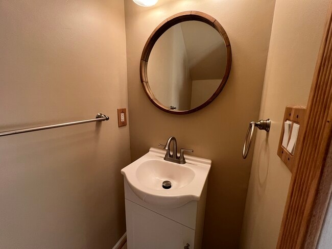 Building Photo - 1412 Nestlewood Ct