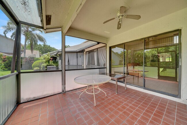 Building Photo - 6371 Toulon Dr