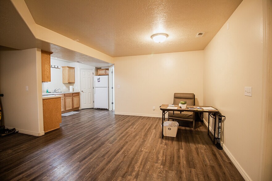 Building Photo - 352 W 13130 S