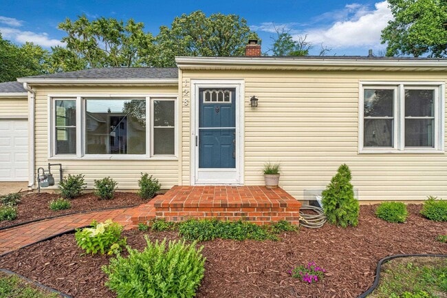 Building Photo - 128 Manor Ave