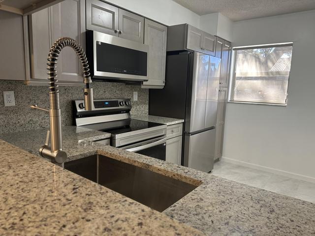 Building Photo - 3130 Millwood Ter