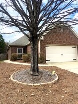 Building Photo - 256 Oxmoor Pl