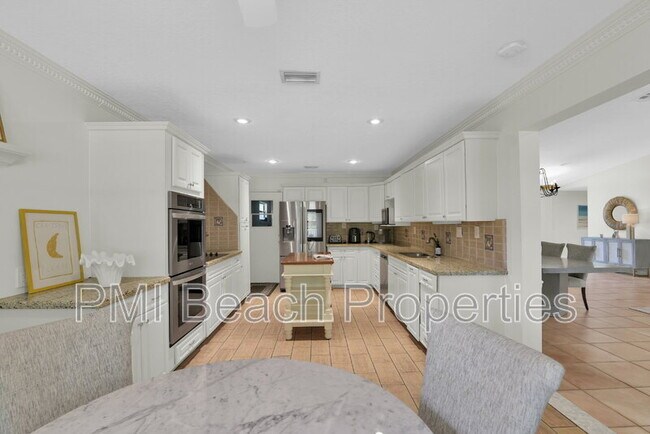 Building Photo - 13684 Exotica Ln