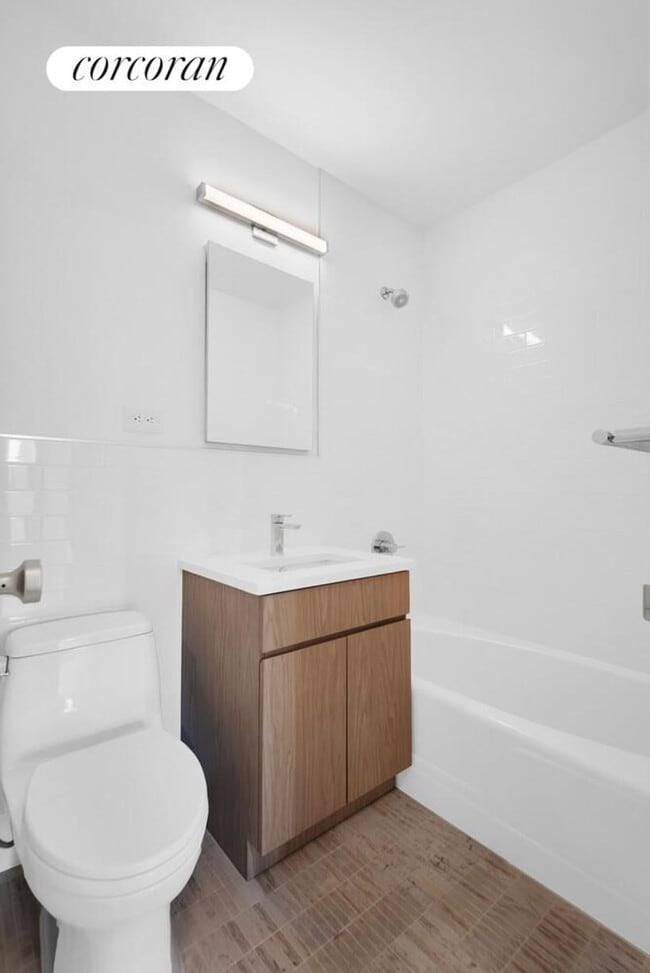 Building Photo - 501 E 87th St