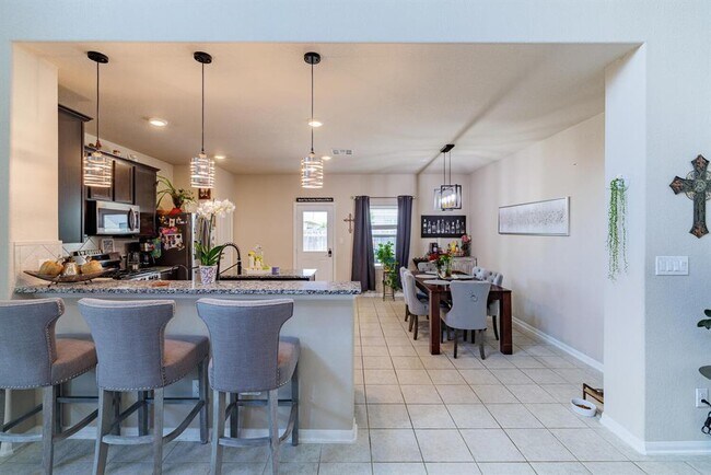 Building Photo - 17020 Lathrop Ave