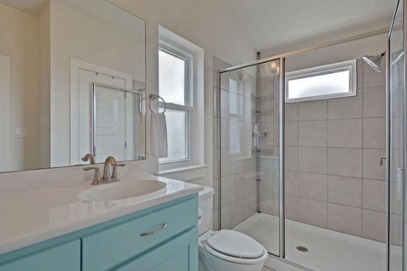 Master Bath - 1916 tripshaw lane